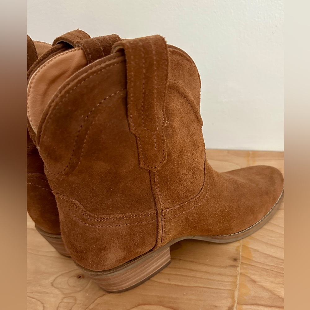 Dingo Suede Booties NIB
**See description for sizing** - Picture 7 of 11